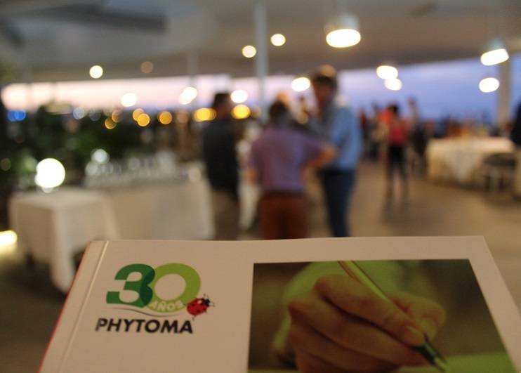 logo entrada 1600|equipo phytoma IMG_7124|equipo investigadores IMG_7149|general _6926